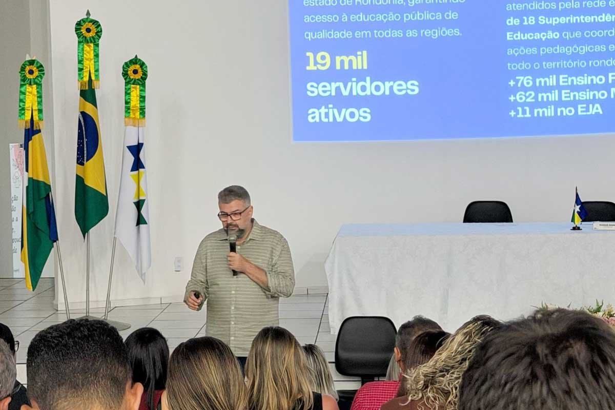 Governo de Rondônia reúne superintendentes de ensino em Ji-Paraná