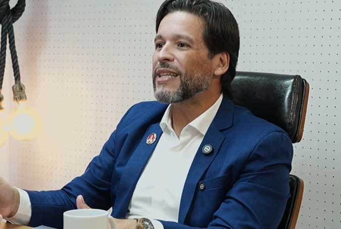 Rodrigo Camargo defende 'tolerância zero' contra o crime organizado, critica governo Rocha e propõe debate entre vices